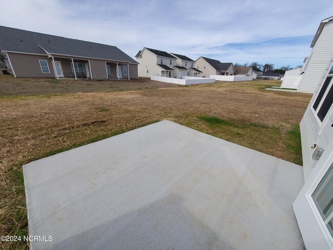 Building Photo - 2124 S Kali Ln