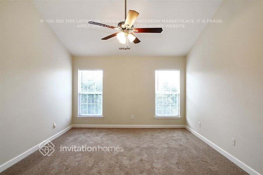 Building Photo - 1014 Bridleside Dr