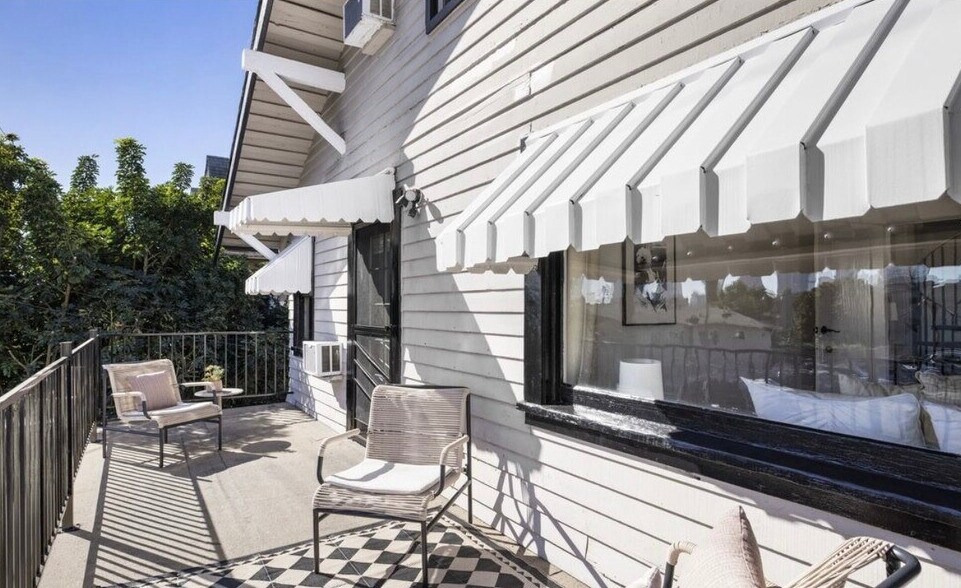 Building Photo - 211 1/2 S Burlington Ave