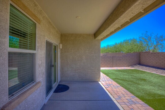 Building Photo - 6680 E Via Jardin Verde
