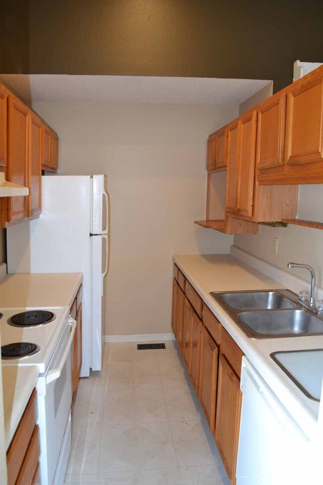 Interior Photo - 2636-2644 Villa Park Dr