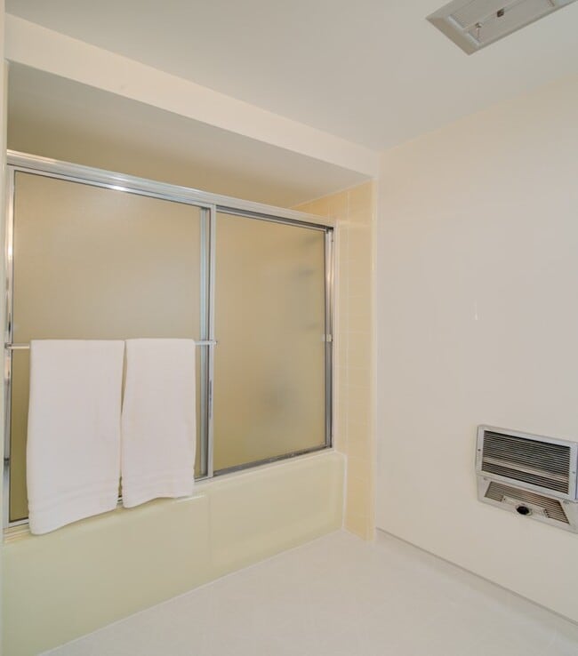 Building Photo - 328 Avenida Carmel