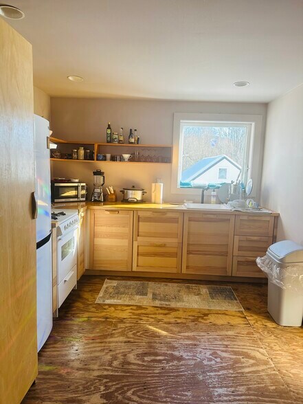 Building Photo - 51946 NY-10