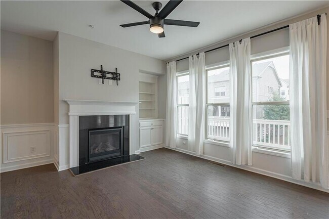 Building Photo - 416 Montclair Ct