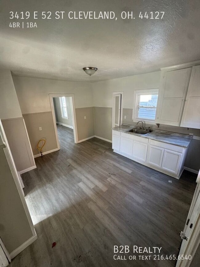 Building Photo - 3419 E 52nd St