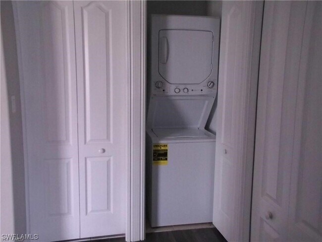 Building Photo - 4154 Castilla Circle