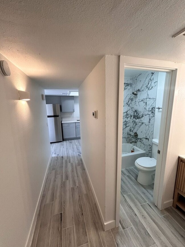 Building Photo - 1 MONTH FREE RENT! Scottsdale/Tempe Beautifully Remodeled 3 bed 2 bath with Yard!