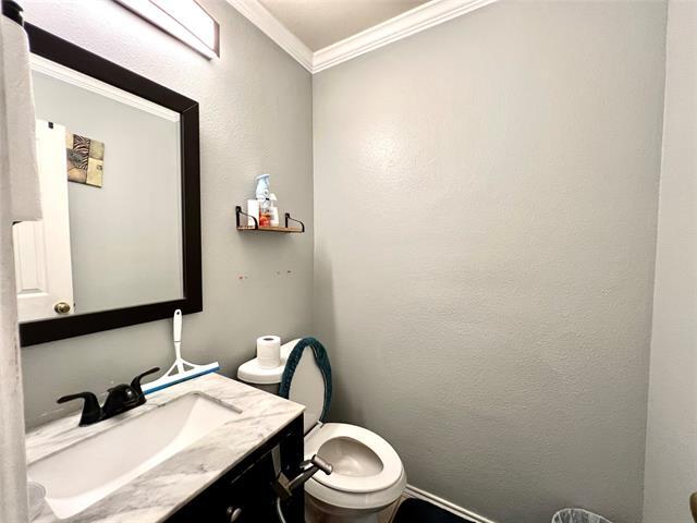 Building Photo - 2504 Royal Troon Dr