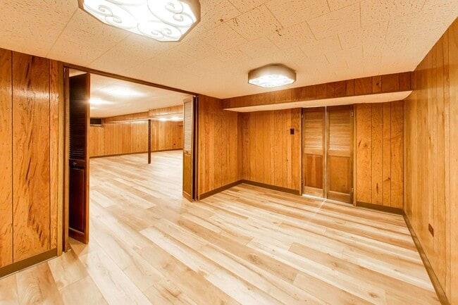 Building Photo - 8840 Keeler Ave