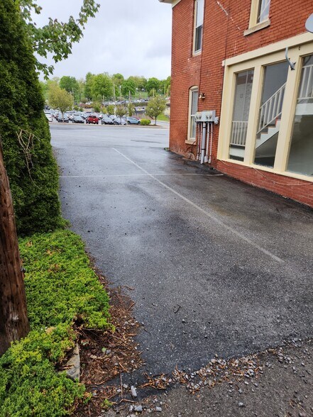 Building Photo - 1401 9th St