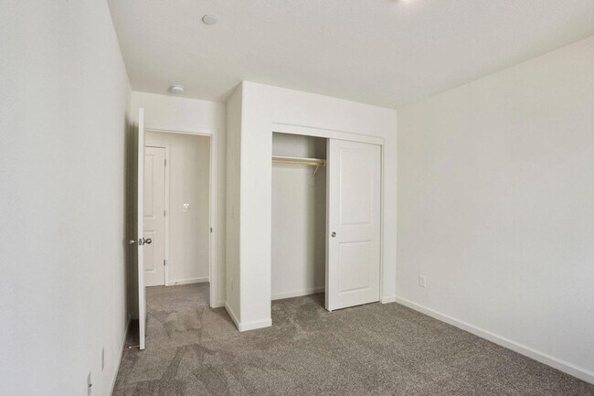 Building Photo - Brand new house ready to be your next home