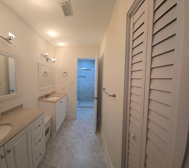 Building Photo - 32 Gulf Breeze Ct