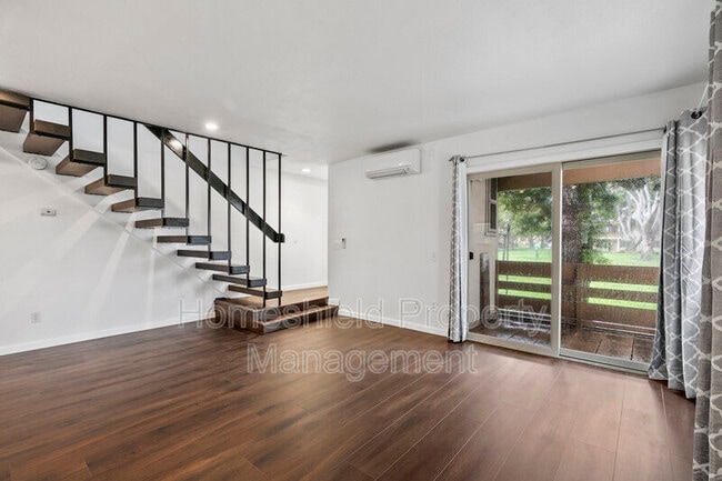Building Photo - 4098 Valeta St