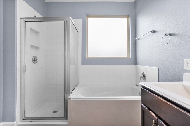 Building Photo - 5219 Rosehill Ridge Ct