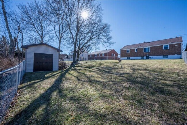 Building Photo - 4915 Brownsville Rd