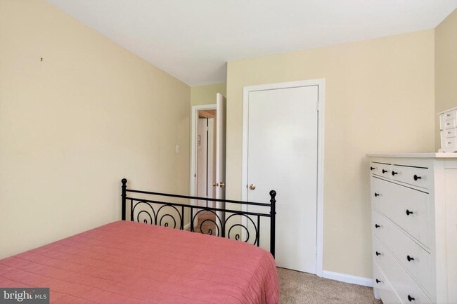 Building Photo - 14230 Oxford Dr