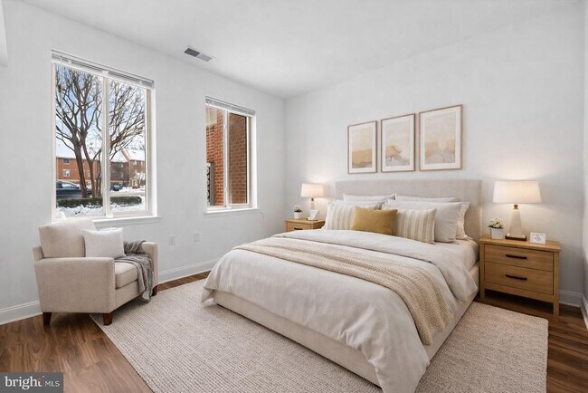 Building Photo - 13 Andrew Pl