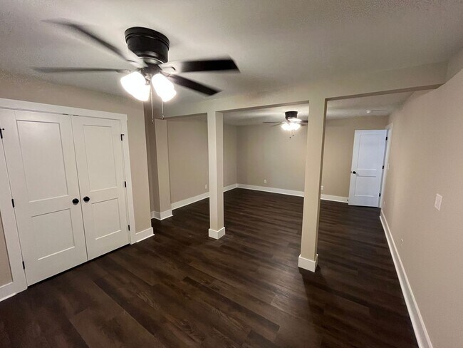 Building Photo - 1775 Ralee Dr
