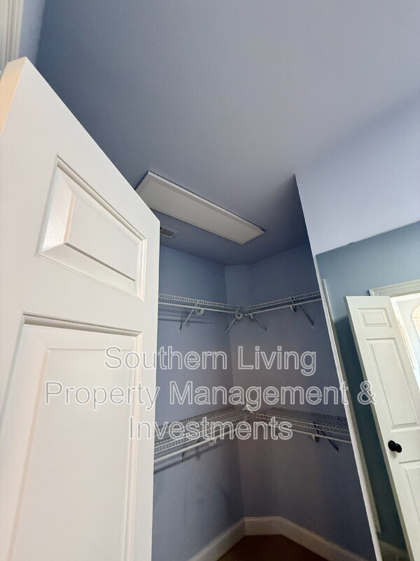 Building Photo - 1806 Asbury Hall Ct