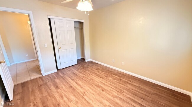 Building Photo - 3846 Waynesvill St