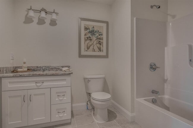 Building Photo - Modern Townhome with Garage, Bonus Room, a...