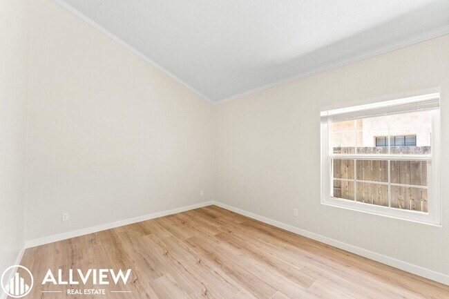 Building Photo - Charming San Juan Capistrano Home with Garage & Modern Amenities