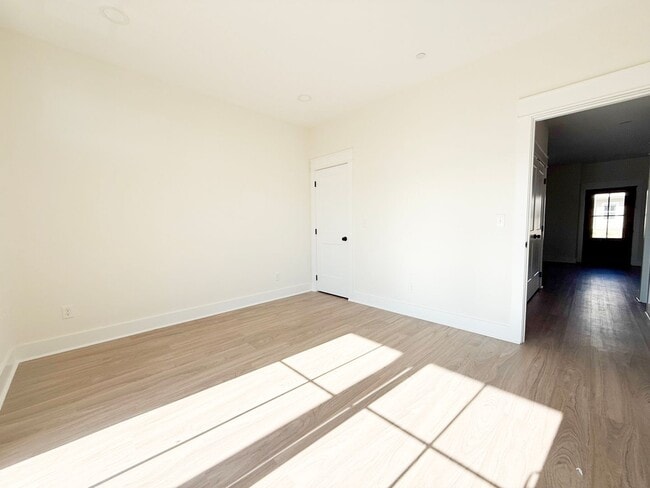 Building Photo - Available August 1: 4-Bedroom Townhome at Highbury + Summer Special Perks