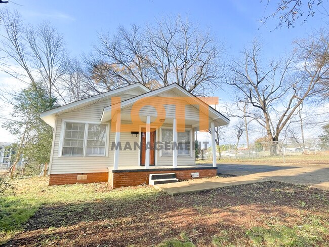 Building Photo - 1 Monroe St