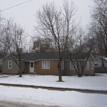 Building Photo - 3 Bed 1 Bath near UWEC! Available June 1st