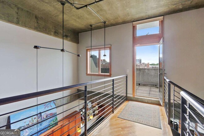Building Photo - 640 Glen Iris Dr NE
