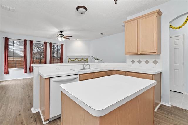 Building Photo - 316 Leameadow Dr