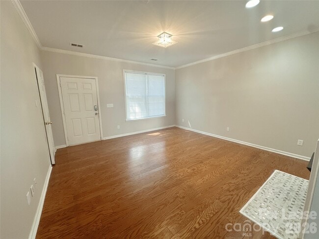 Building Photo - 7629 Abigail Glen Dr