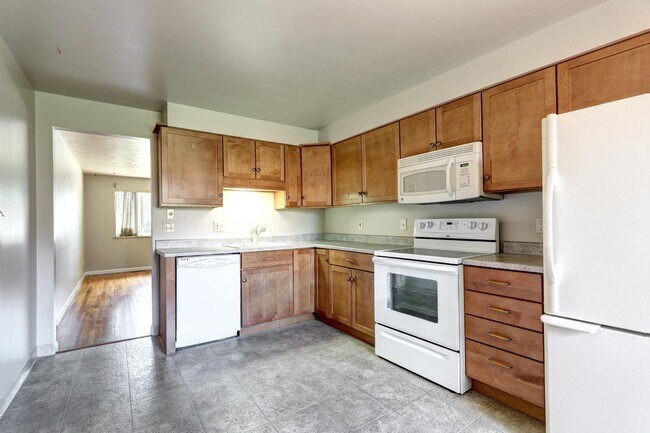 Building Photo - Lakewood! Walk to Belmar Town Center 3 bed...