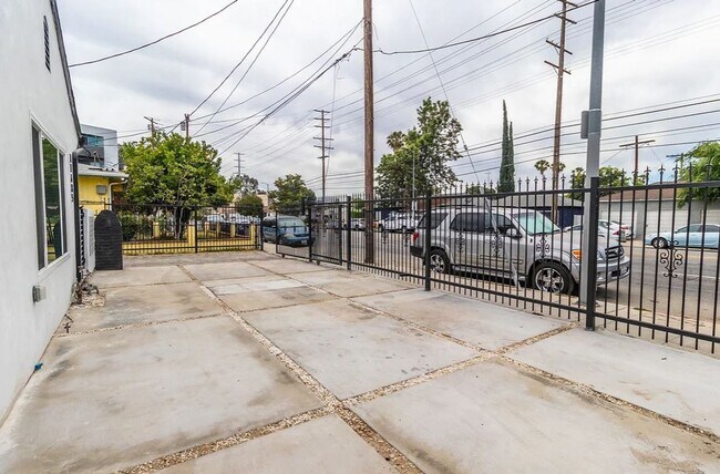Building Photo - Oxnard Four, LLC