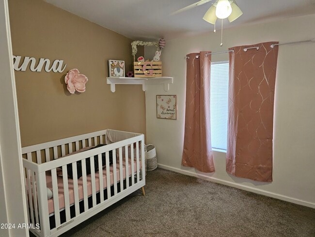 Building Photo - 1042 W Ocotilla St