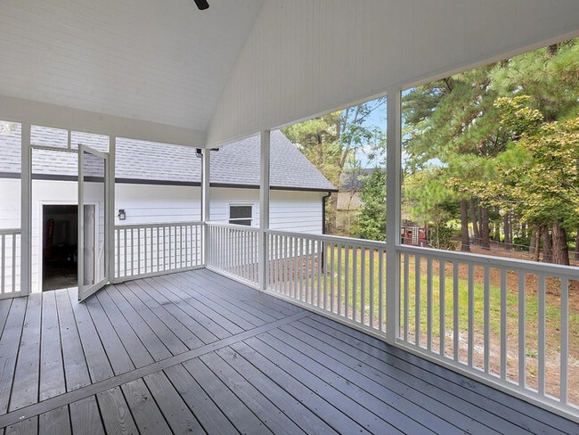 Building Photo - Lease OR Lease to Own