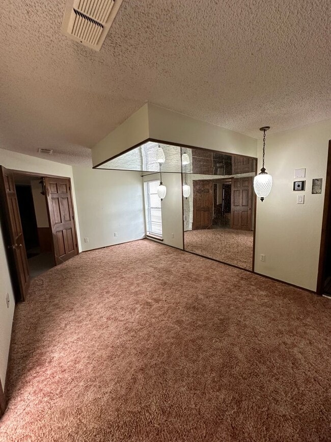 Building Photo - A Large 2 Bed with Sauna and walk in Jacuzzi! Large Rec Room!