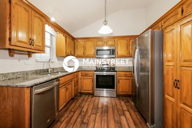 Building Photo - 3 Bedroom Pet-Friendly Home in KANSAS CITY, MO with Main Street Renewal