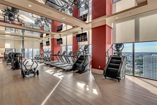 Building Photo - 11 NE 6th St