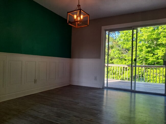 Building Photo - 6101 Cougar Dr