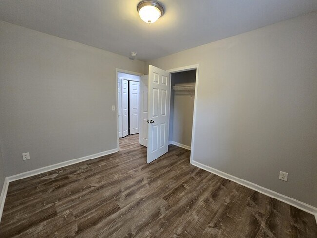 Building Photo - !!!!300 Off Rent!!! Available Now! Great Durham location newly remodeled. Single family home.