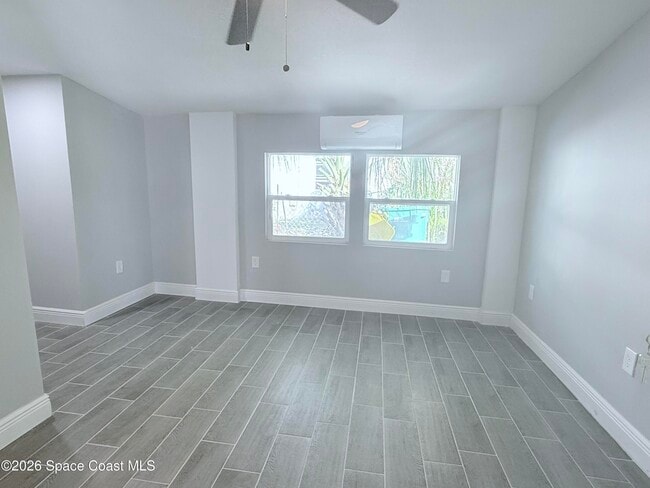 Building Photo - 2556 Sarno Rd