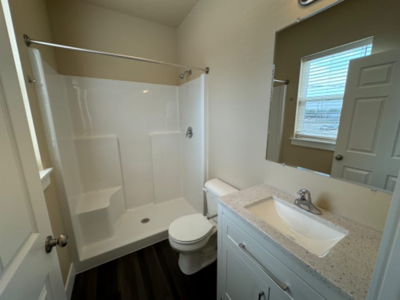 Building Photo - 310 3rd St W