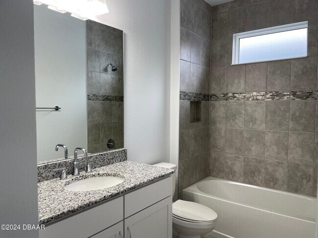Building Photo - 818 Bama Breeze Dr