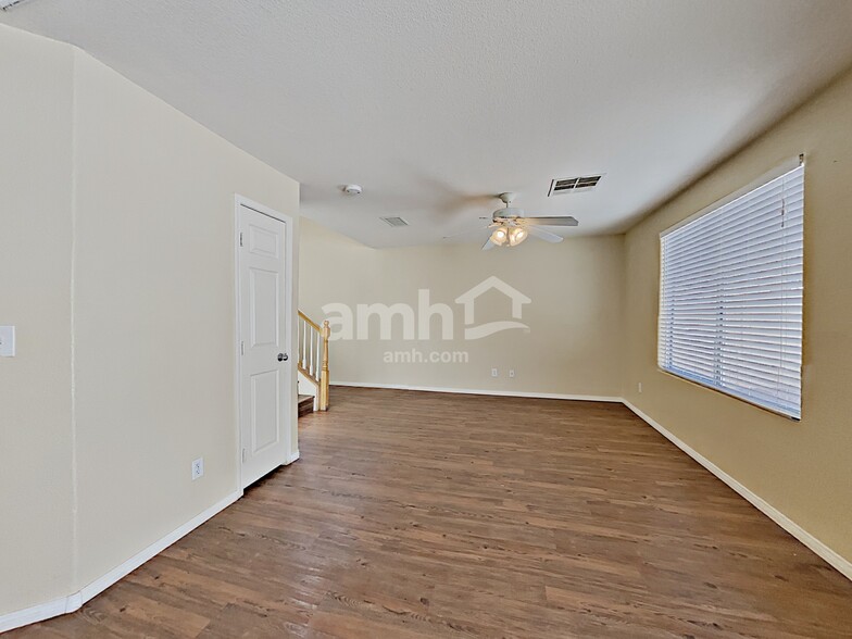 Building Photo - 6526 Brook Cottage Ln