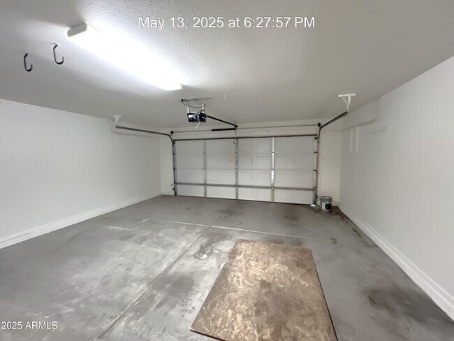 Building Photo - 7162 W Mohawk Ln