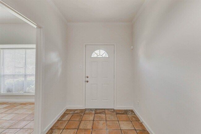 Building Photo - 14719 Barryknoll Ln