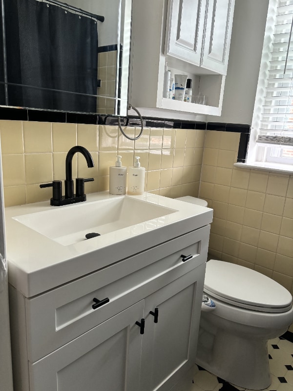 Building Photo - 946 Kenwood Rd