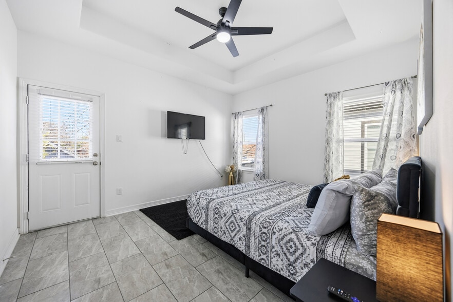 Building Photo - 3825 Easy St