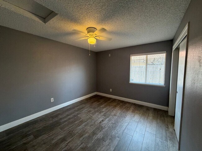 Building Photo - 7921 Cold Spray Ct